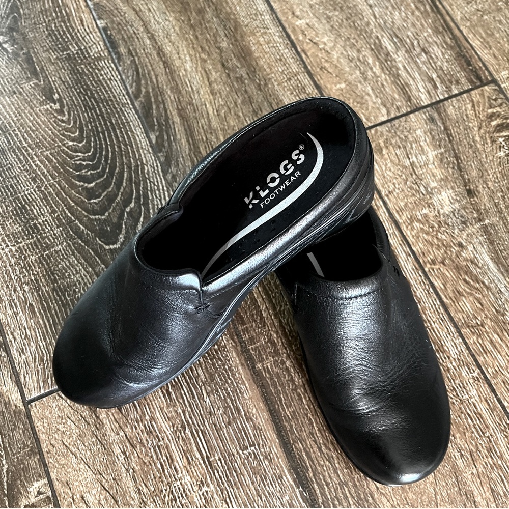 KLOGS footwear black leather mules/clogs